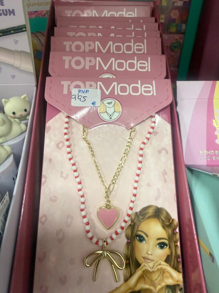 Collar Top Model
