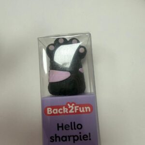 Sacapuntas patita de gato negra